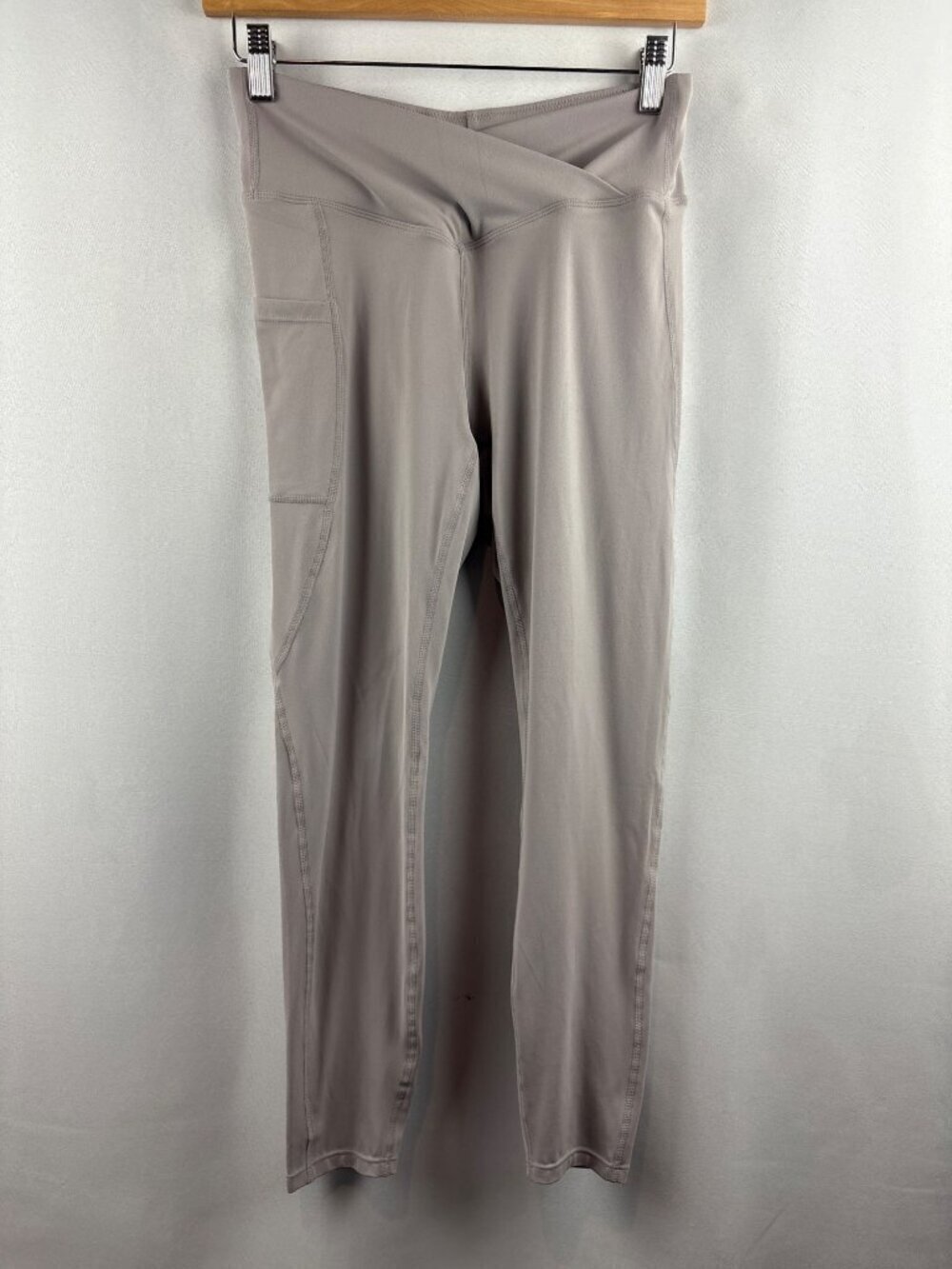 Women’s Halara Medium Stone Grey Leggings